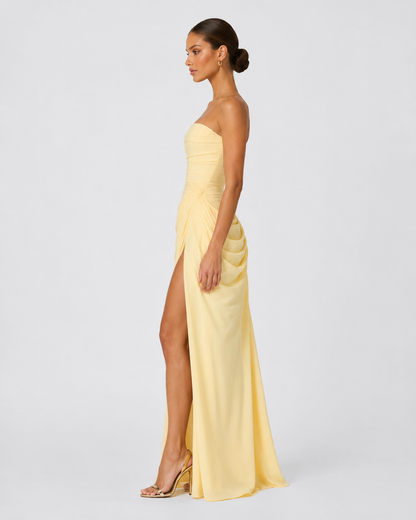 Abito drappeggiato da protagonista