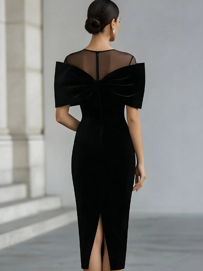 Regina ❘ Abito Midi in Velluto Nero Drammatico con Fiocco