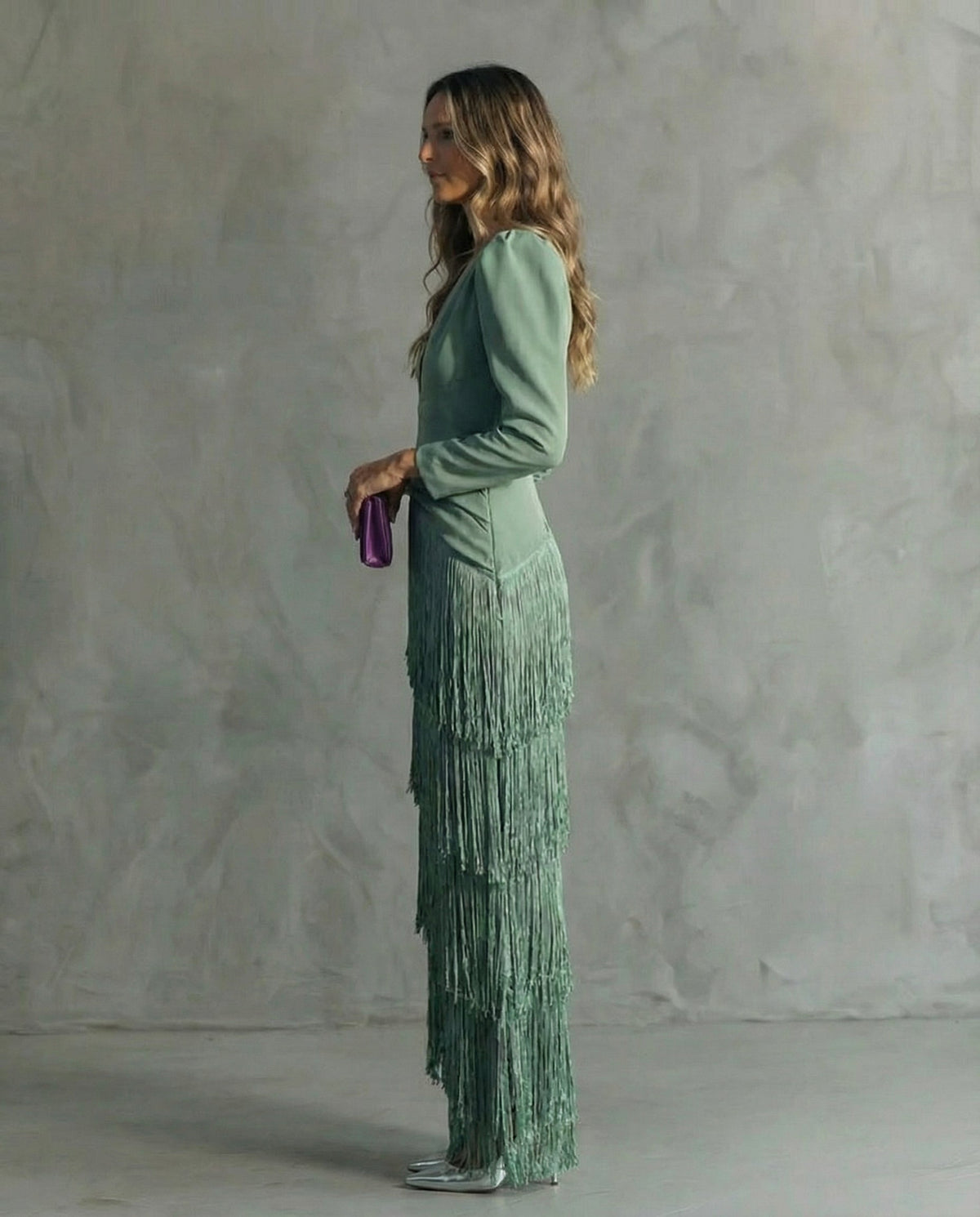 CAMILLA | ABITO MIDI ELEGANTE CON MANICHE A FRANGE