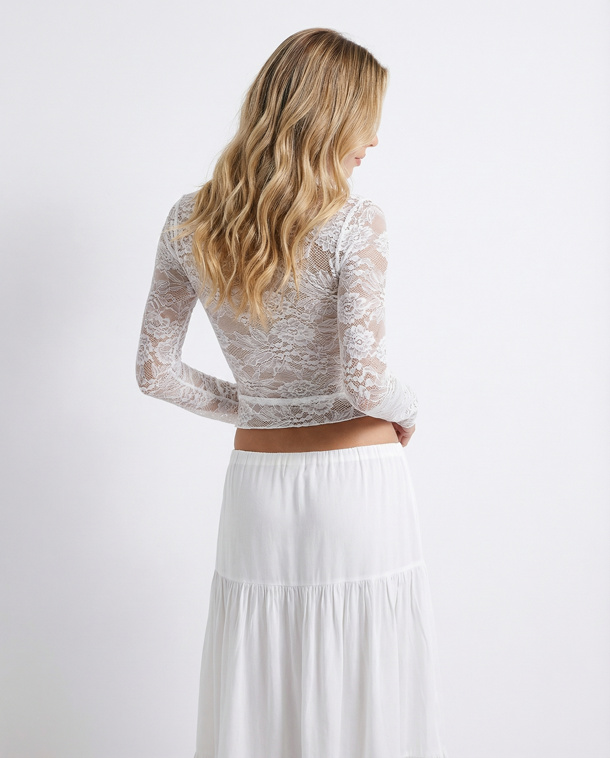 LINA | Top in pizzo